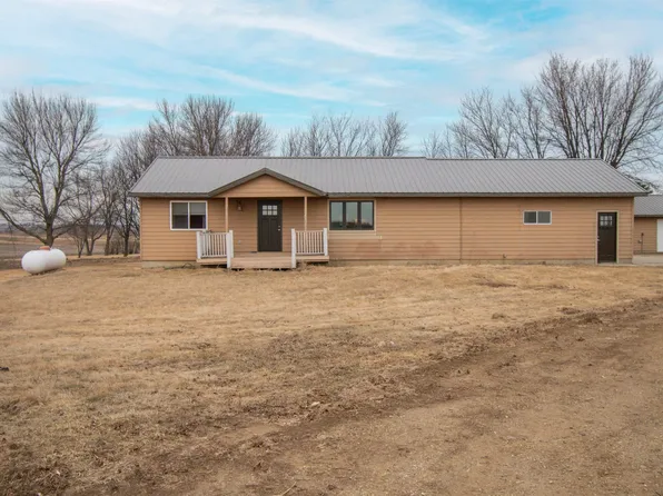 47649 250th St, Garretson, SD 57030