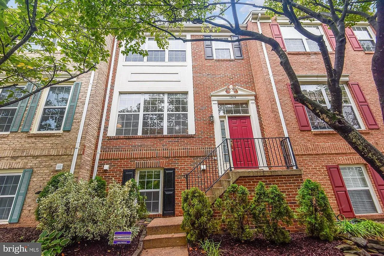 4 bed, 3.5 bath, 1812 sqft, $3,500 — Photo 4