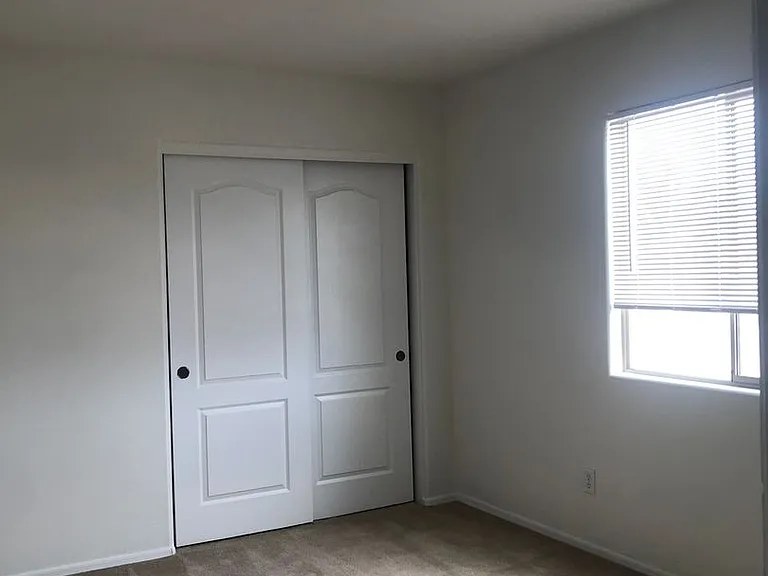 14666 W Mauna Loa Ln — Photo 25