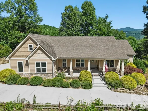 959 Silverglen Way, Hendersonville, NC 28792