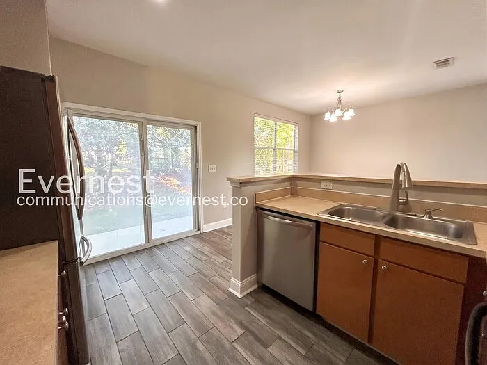 3917 Cannonsgate Ln — Photo 4
