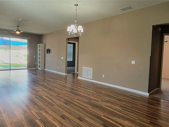 4th image of 1109 China Aster Way