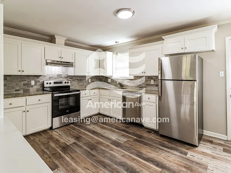 1530956_005_kitchen_6.jpg