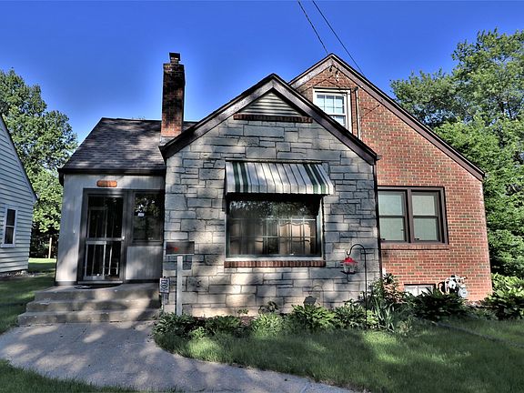 2nd image of 520 N Rockford Ave