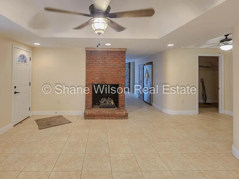 149 Seal Way — Photo 5