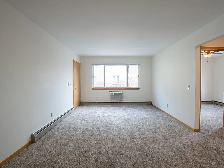2411 Brentwood Pkwy — Photo 3