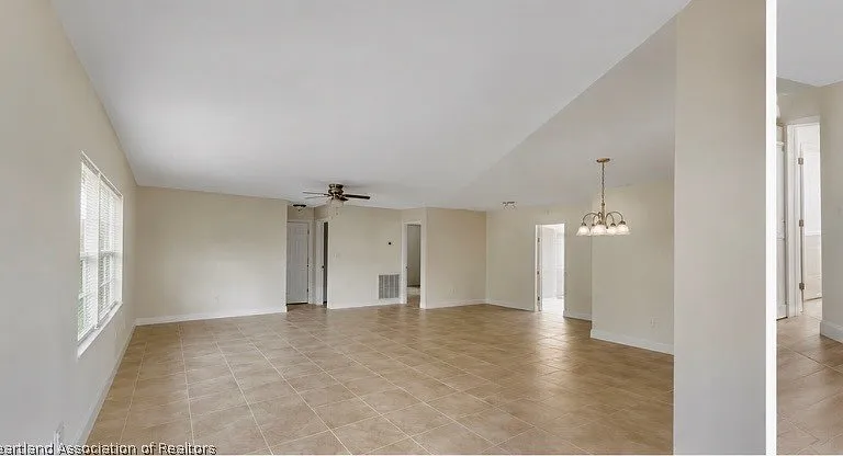 3252 Golfview Rd — Photo 3