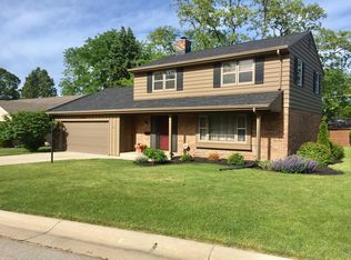 1243 Spring Valley Dr, Racine, WI 53405