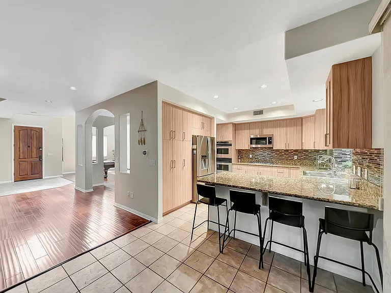 19316 Lavi Ct — Photo 34