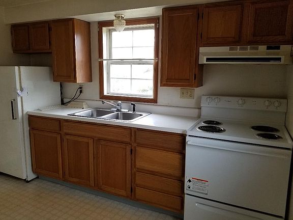 3rd image of 15 Water St
