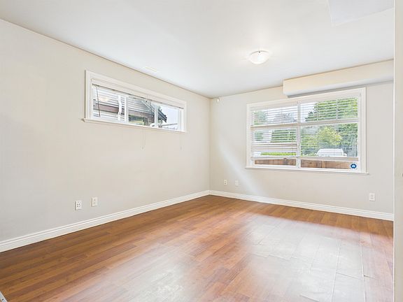 3rd image of 861 Greene St