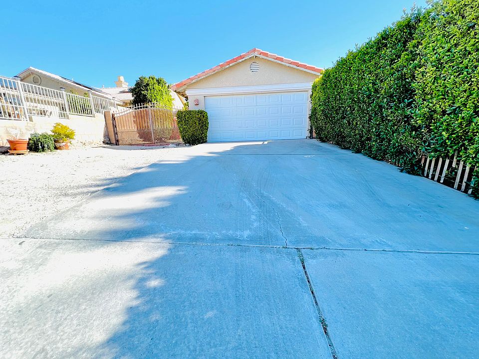 1st image of 12300 Pomelo Dr
