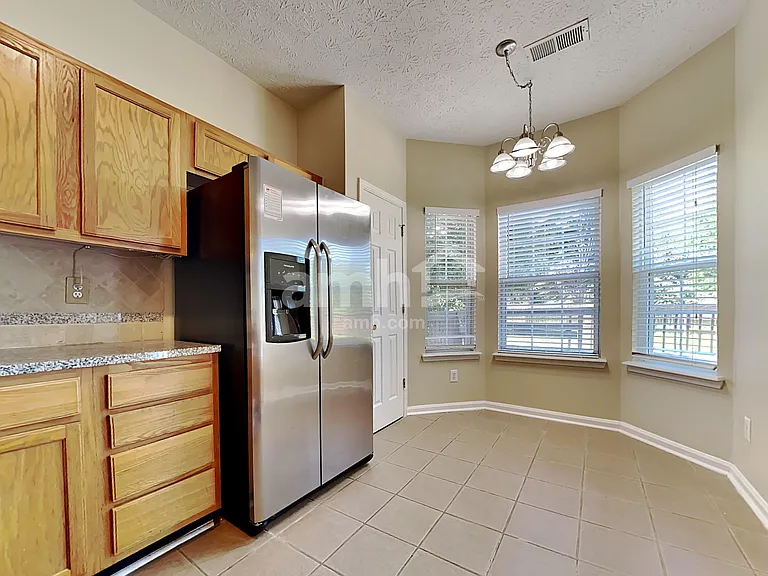 4855 Lake Park Ter — Photo 4