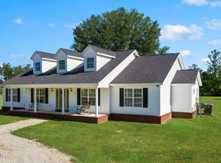 923 Hutchins Ln, Chipley, FL 32428