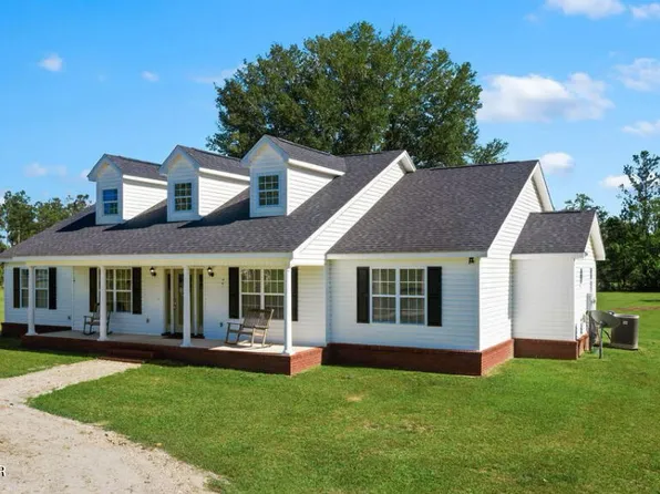 923 Hutchins Ln, Chipley, FL 32428