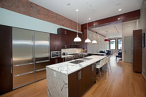 Sold by LG Fairmont Group | media 11