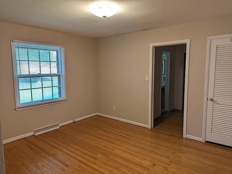 8242 Forest Ln — Photo 15