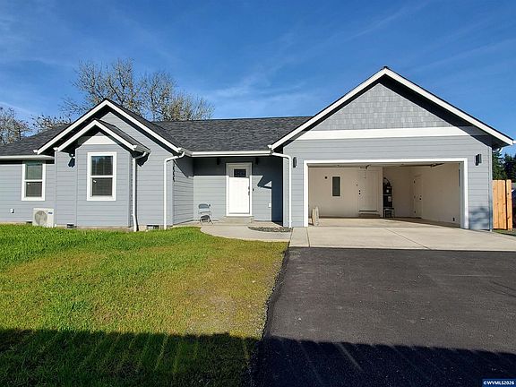 3rd image of 1088 38th Ave