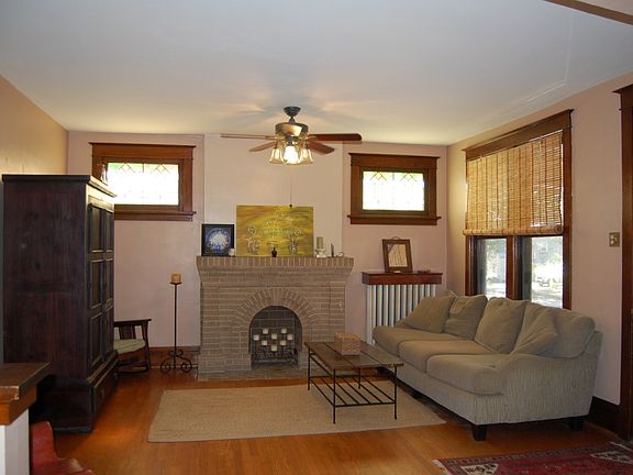 3rd image of 2940 Hatherly Dr