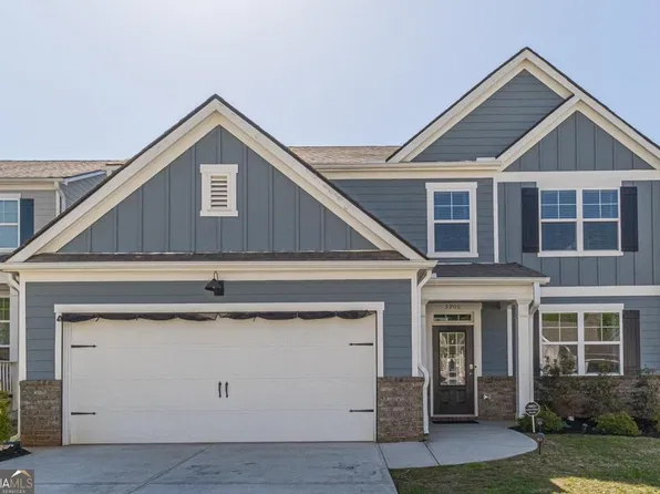 5900 Screech Owl Dr, Flowery Branch, GA 30542