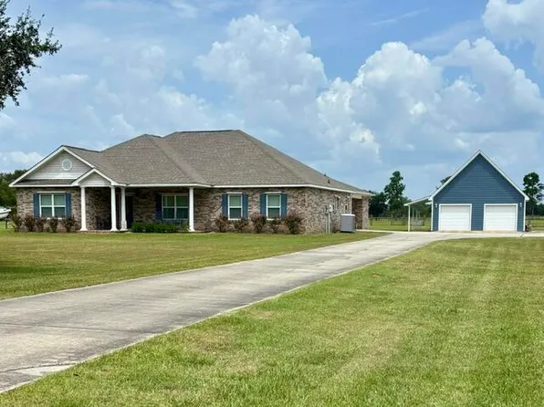 8101 Pecan Ridge Dr, Moss Point, MS 39562