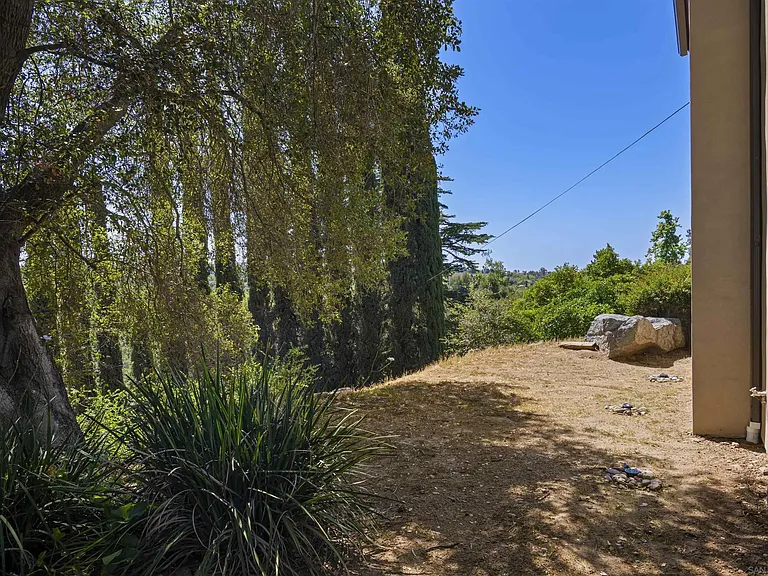 885 Eldorado Dr — Photo 39