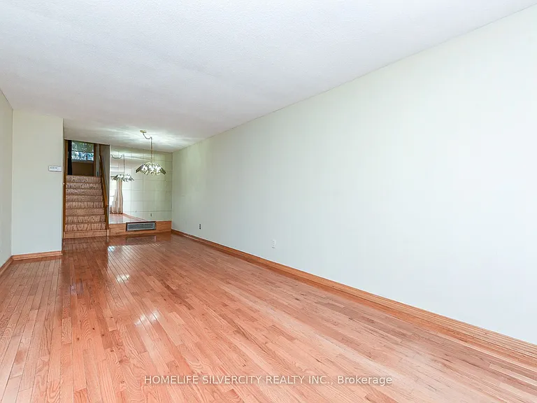 7378 Bybrook Dr — Photo 10