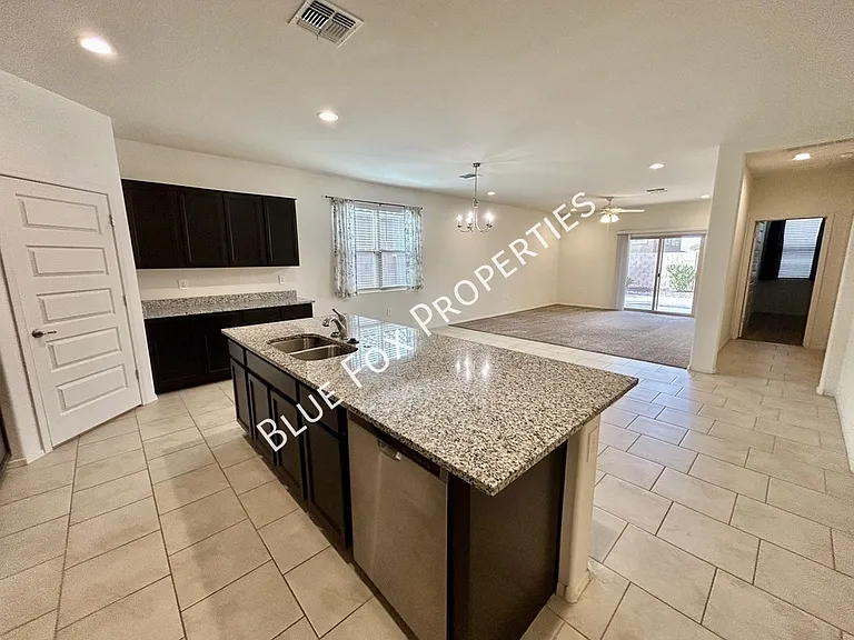 9280 W Creosote Rain Dr — Photo 5