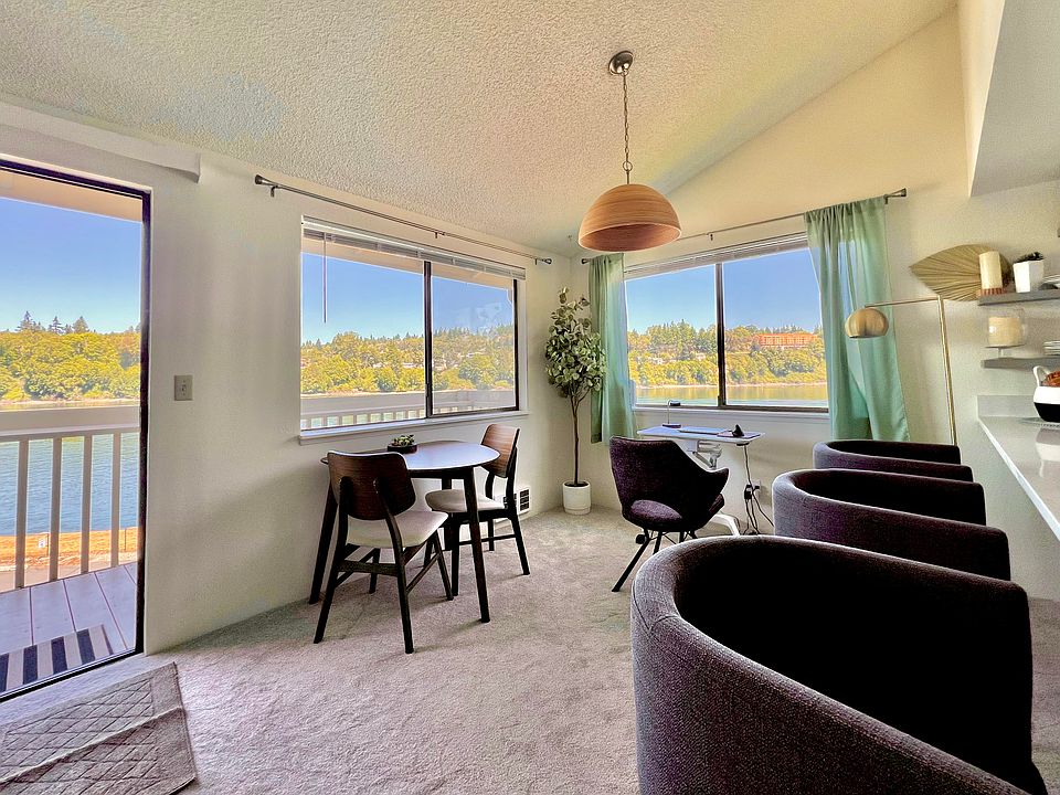 traditional dining or ...