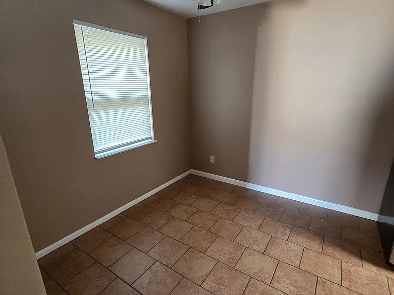 213 Lindsey St #A — Photo 7