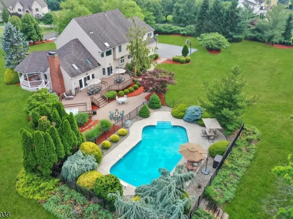 36 Deer Path, Hillsborough Twp., NJ 08844