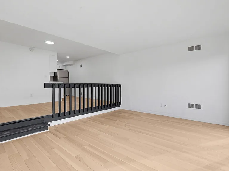 Village in the Park Apartments — Photo 12