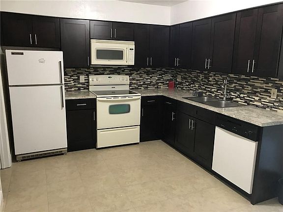 4th image of 3936 Crayrich Cir #A
