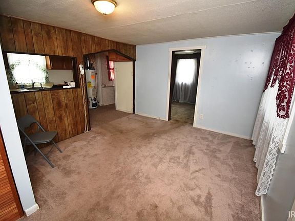 4th image of 808 Dolsen St