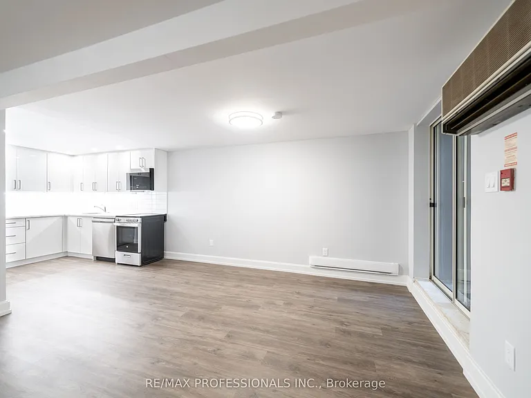 1485 King St W #4 — Photo 3