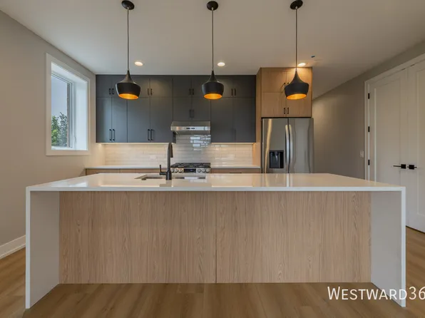 3555 N Neenah Ave #2N, Chicago, IL 60634