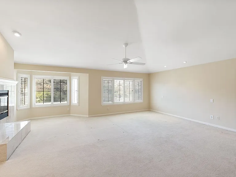 2663 Yellowwood Dr — Photo 16