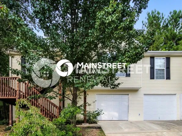 6820 Summit View Dr, Flowery Branch, GA 30542