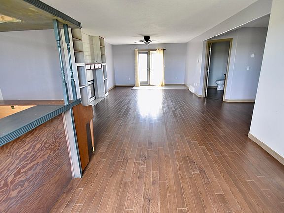 3rd image of 56401 Range Road 105
