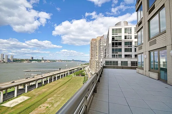 Sold by Corcoran | media 2
