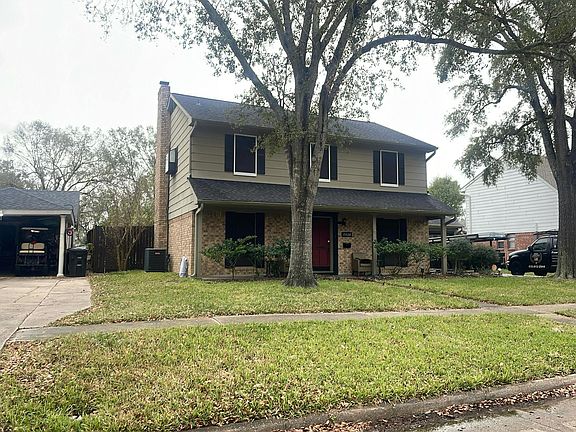 3rd image of 15538 Torry Pines Rd