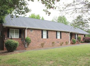 250 Chapel Hill Rd, Burlington, NC 27215