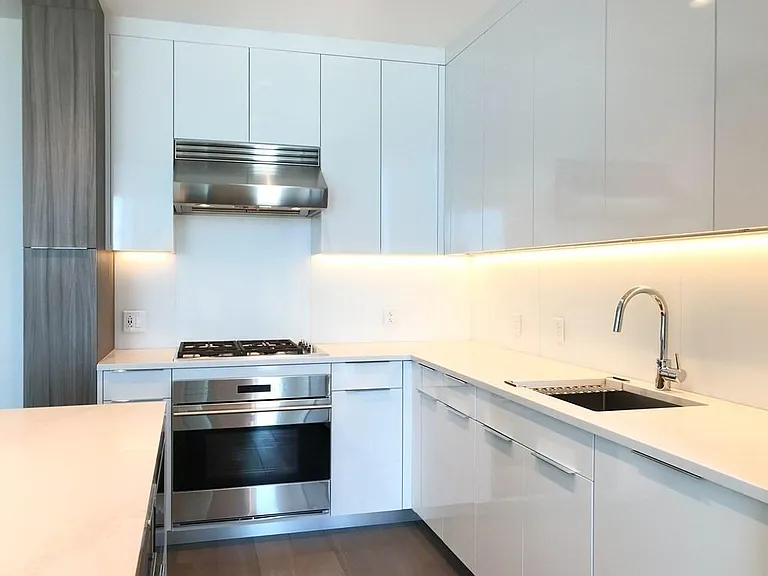 188 Brookline Ave #20C — Photo 11