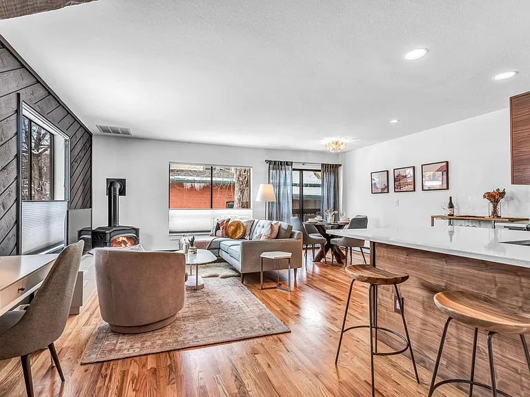 827 Maxwell Ave #A — Photo 3