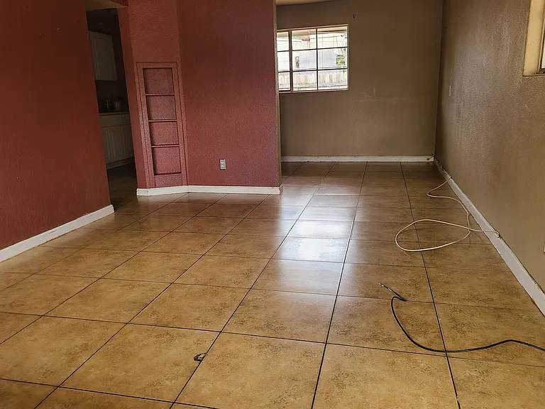 3402 E Willetta St — Photo 11