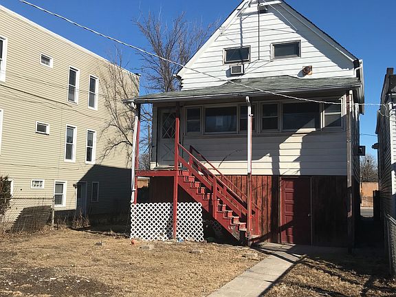 3rd image of 839 Harlem Ave