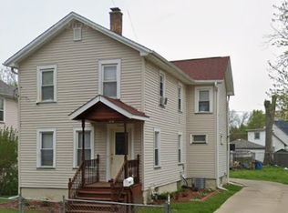 540 Hoyles Ave, Aurora, IL 60505