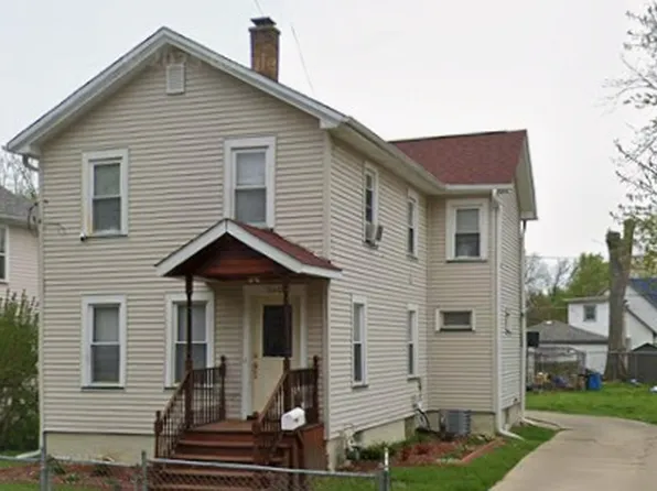 540 Hoyles Ave, Aurora, IL 60505