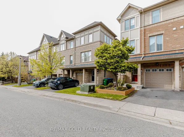 12 Cailiff St, Brampton, ON L6Y 0P9