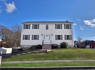 9 W Diane Rd, Peabody, MA 01960